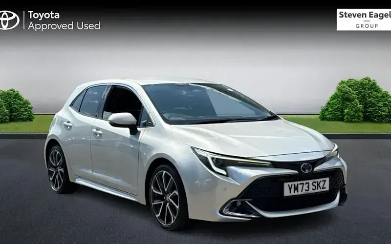 Used Toyota Corolla 140 HP (102 kW) 2026 Hatchback