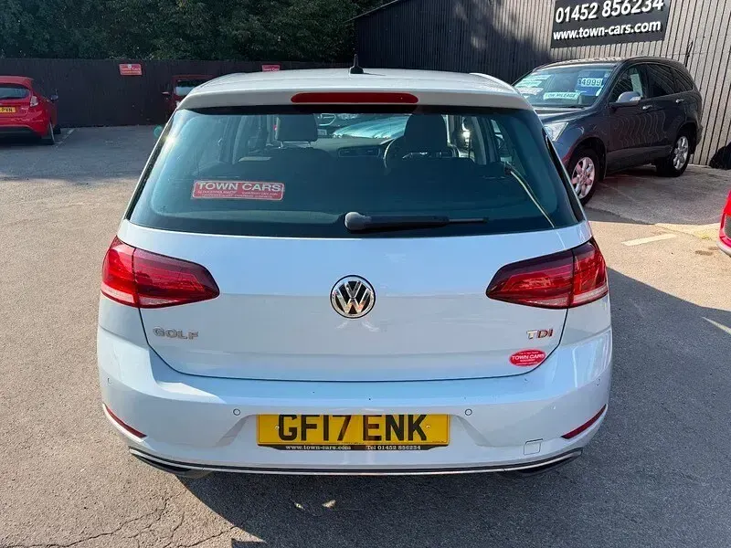 Used VW Golf VII SE 115 HP (84 kW) 2017 Silver Hatchback