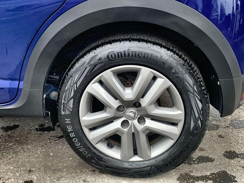 Usado Dacia Sandero Comfort 2022 Azul Utilitario