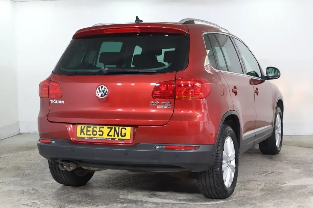 Used VW Tiguan Match 150 HP (110 kW) 2015 Red SUV