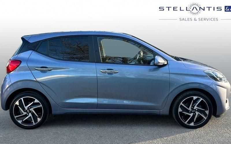 Used Hyundai i10 Premium 79 HP (58 kW) 2026 Hatchback