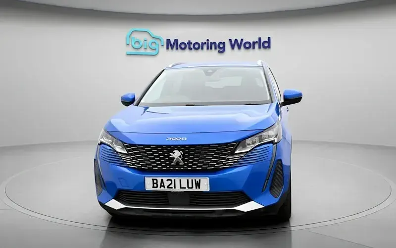 Used Peugeot 3008 Allure Premium 131 HP (96 kW) 2021 Blue SUV