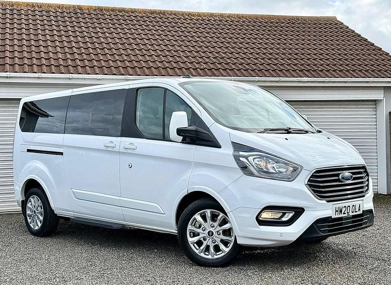 Used Ford Tourneo Titanium 130 HP (95 kW) 2020 White MPV