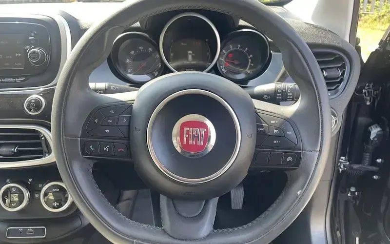 Used Fiat 500X Lounge 140 HP (102 kW) 2016 Black SUV