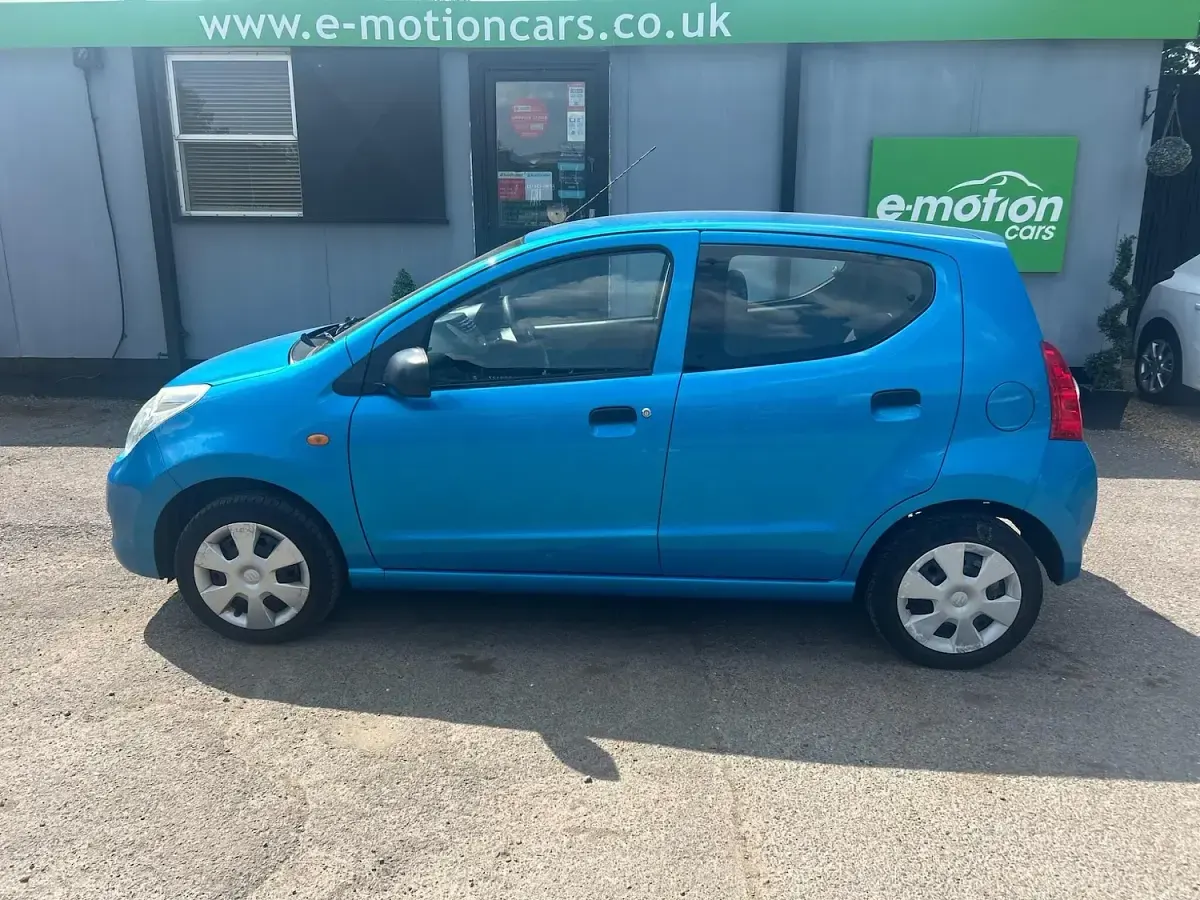 Used Suzuki Alto SZ3 68 HP (50 kW) 2011 Blue Hatchback