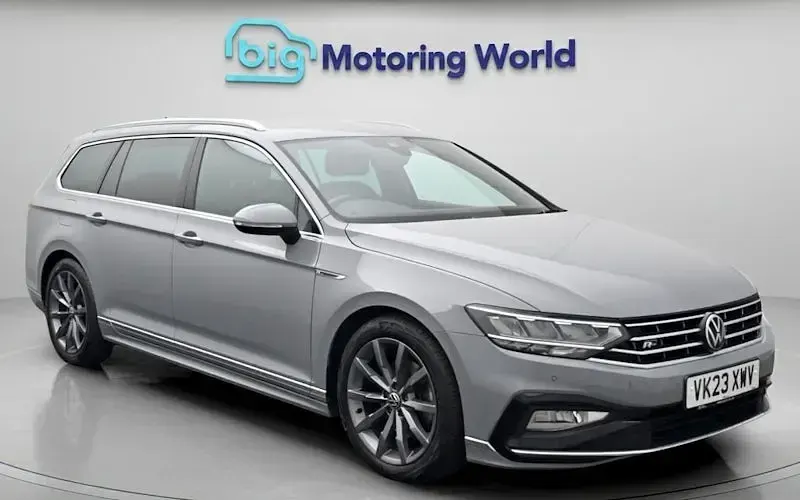 Used VW Passat R-line 150 HP (110 kW) 2023 Estate