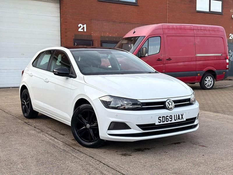 White Used 2019 VW Polo SE Hatchback | £8,590 (Fair price) - Image 1/3