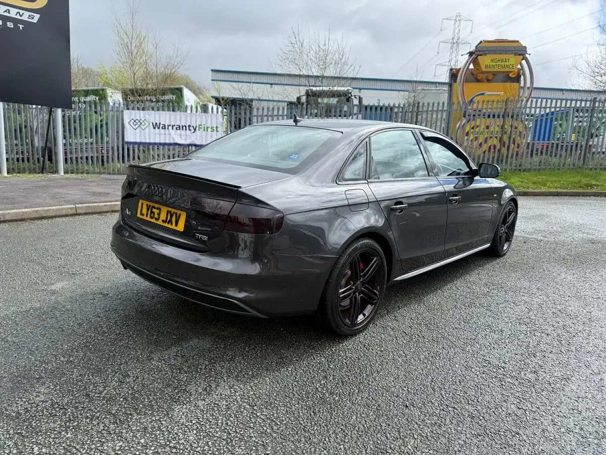 Used Audi A4 S-Line 170 HP (125 kW) 2014 Grey Sedan