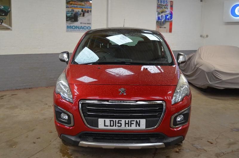 Used Peugeot 3008 Allure 2015 Red Hatchback