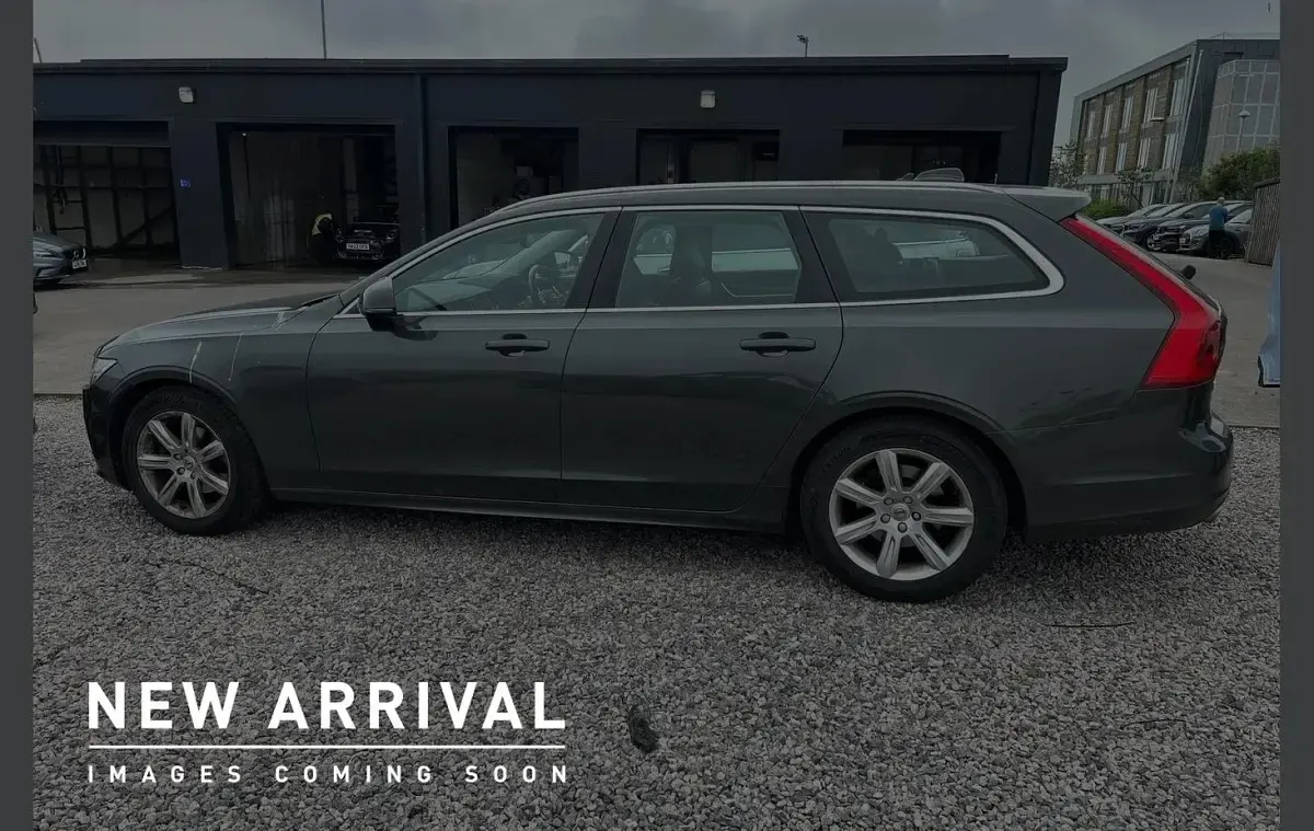 Used Volvo V90 Momentum 187 HP (137 kW) 2019 Grey Estate
