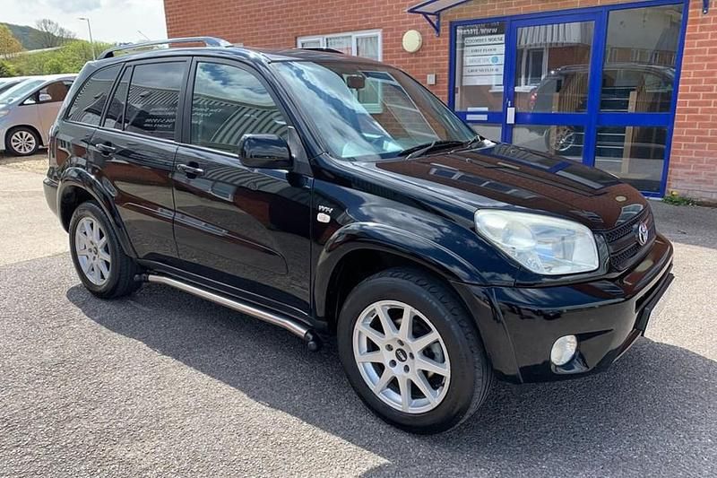 Used Toyota RAV4 147 HP (108 kW) 2005 Black SUV