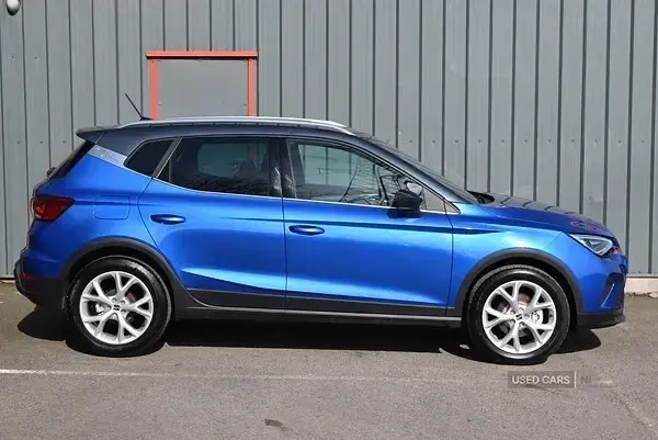 Used Seat Arona FR 115 HP (84 kW) 2024 Blue SUV