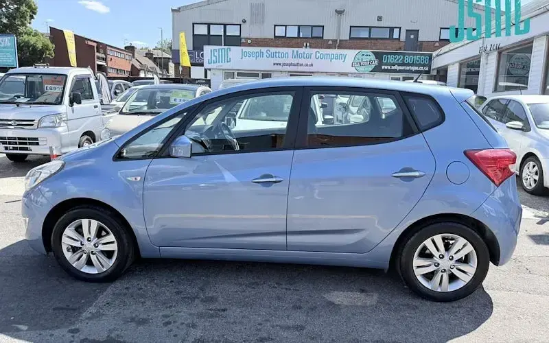 Used Hyundai ix20 Active 90 HP (66 kW) 2015 Blue Hatchback