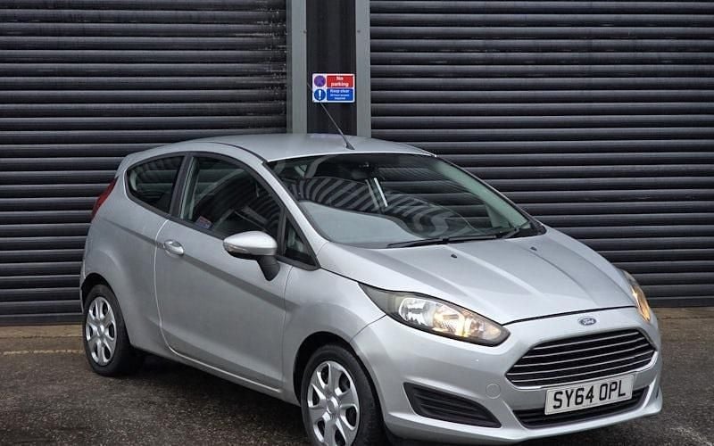 Used 2016 Ford Fiesta Style Hatchback | £3,995 (Good price) - Image 1/4