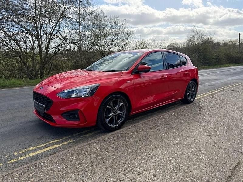 Used Ford Focus ST-Line 125 HP (91 kW) 2019 Red Hatchback