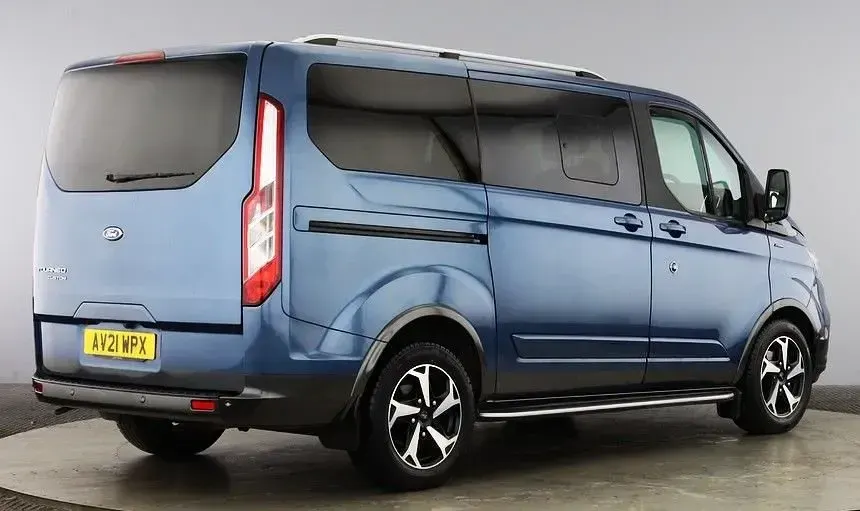 Used Ford Tourneo Active 2021 Blue MPV