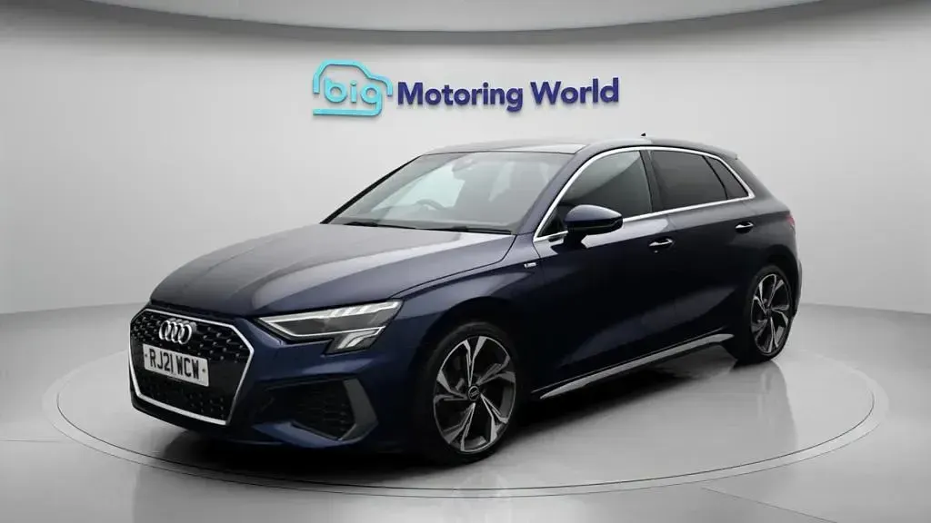 Used Audi A3 Sportback S-Line 150 HP (110 kW) 2021 Blue Hatchback