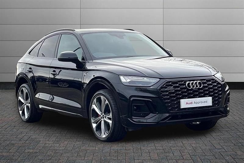 Used Audi Q5 Design 204 HP (150 kW) 2023 Mythos black SUV