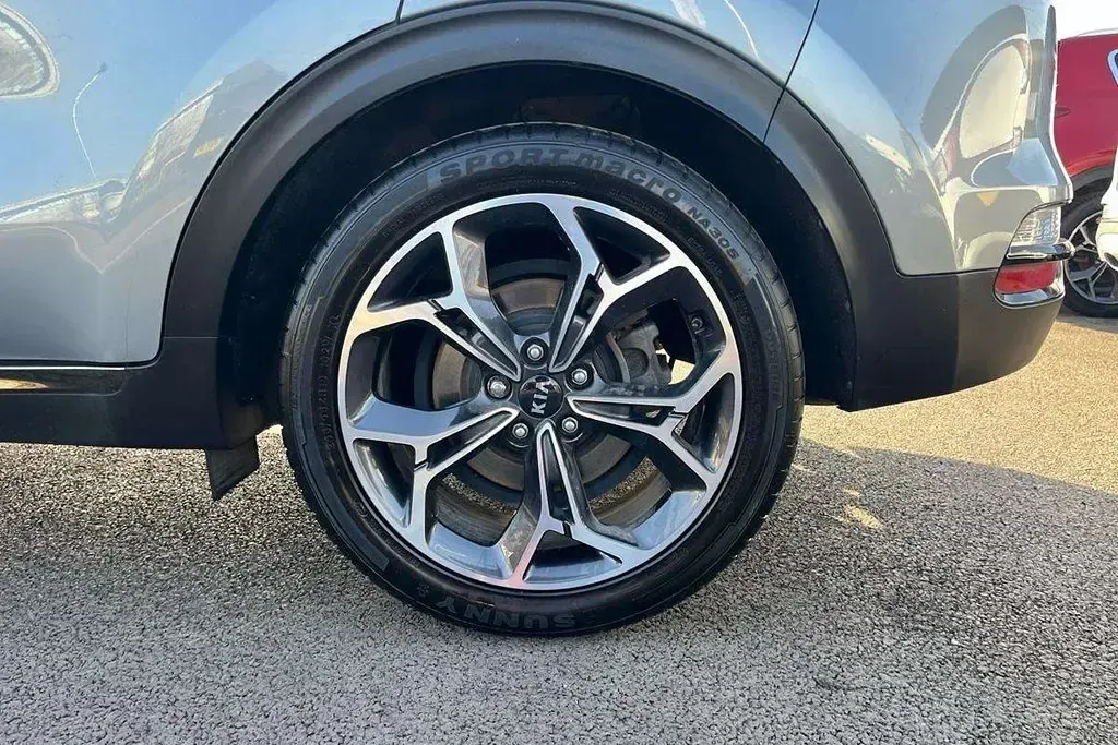 Second-hand Kia Niro 141 CP (103 kW) 2021 Argintiu SUV