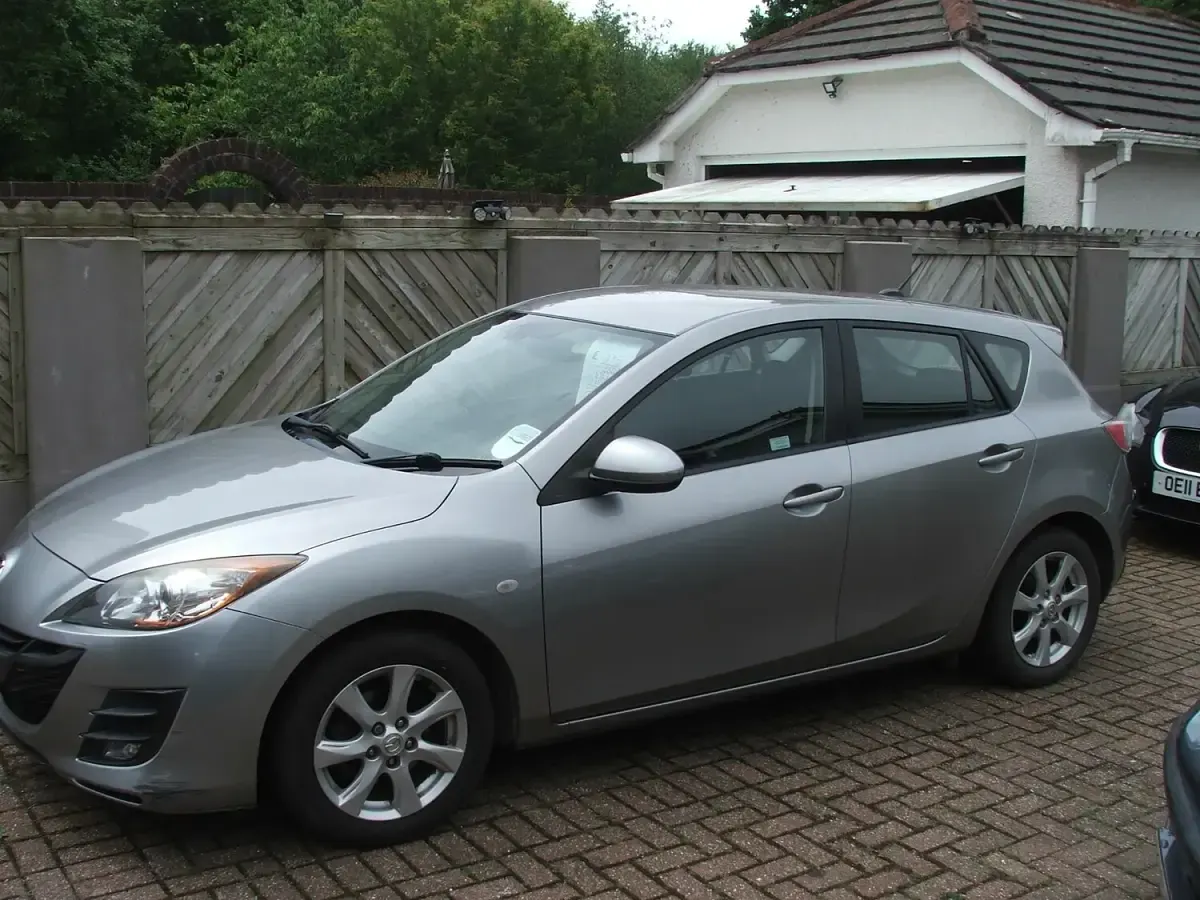Used Mazda 3 115 HP (84 kW) 2011 Silver Hatchback