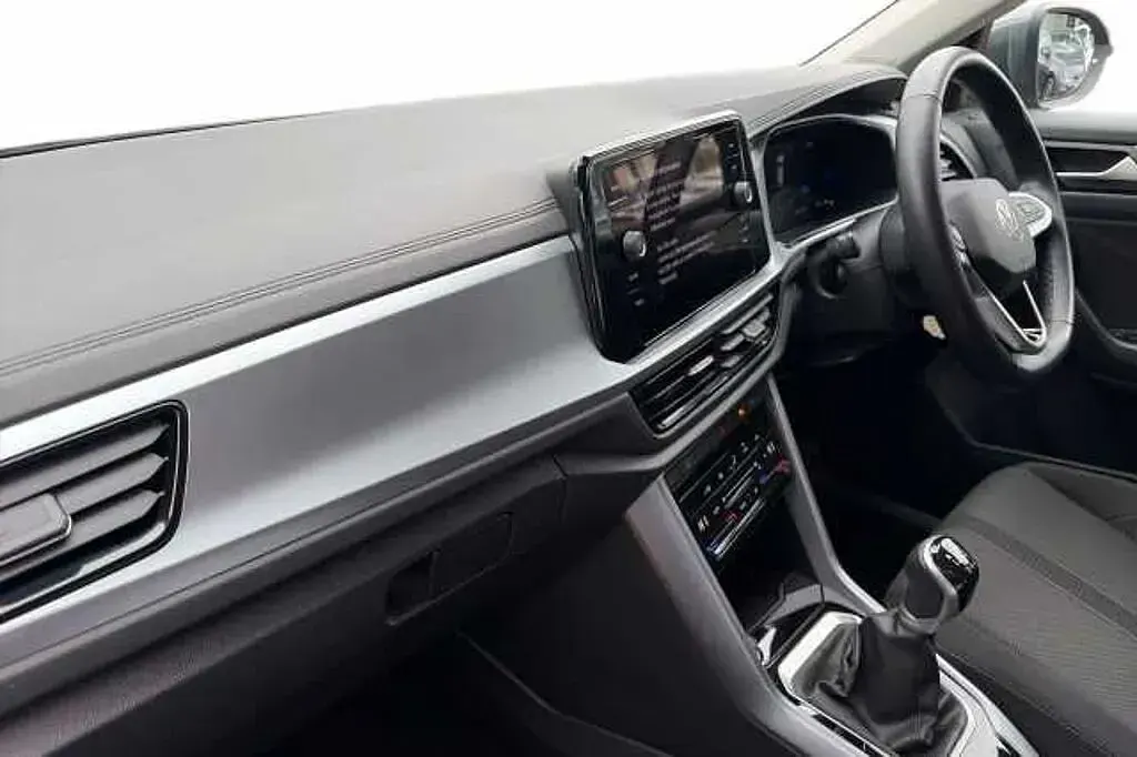 Usado VW T-Roc Life 150 CV (110 kW) 2024 Gris SUV