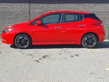 Used Nissan Leaf Acenta 110 kW (150 HP) 2022 Red Hatchback