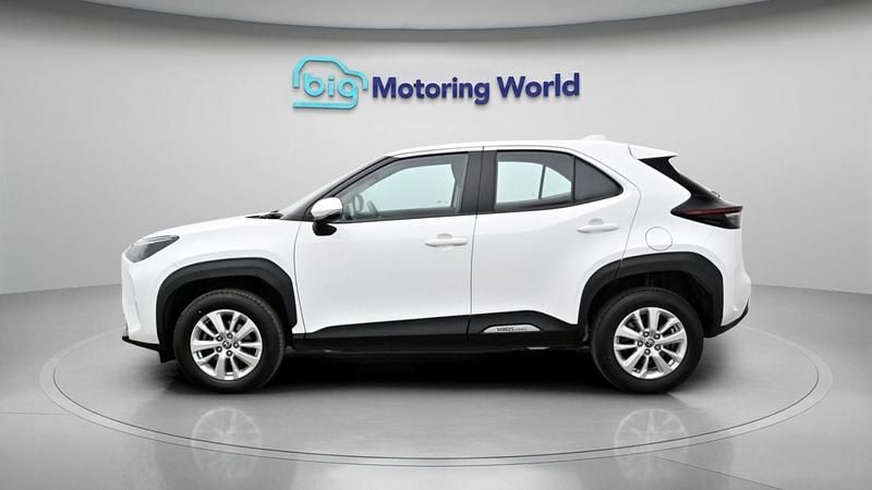Used Toyota Yaris Cross 2024 White SUV