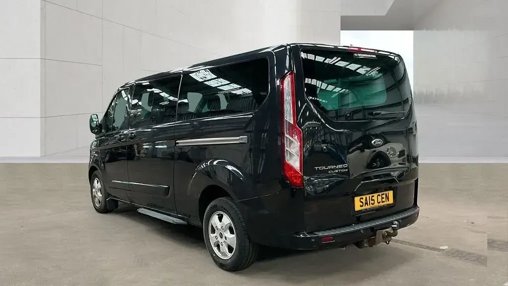 Used Ford Tourneo Custom Limited 125 HP (91 kW) 2015 Black Van