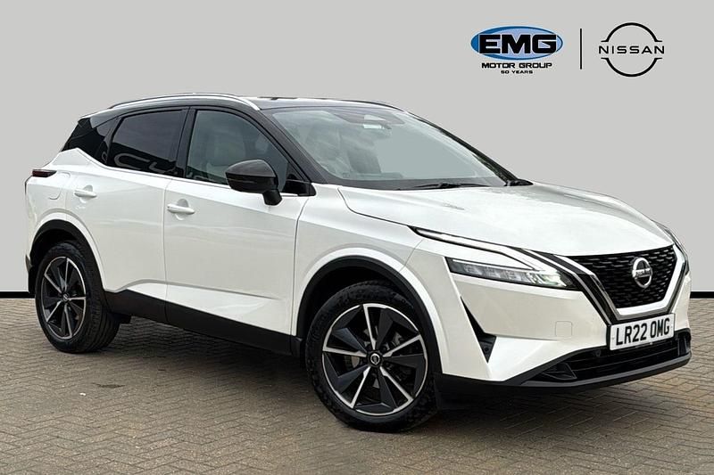 White Used 2022 Nissan Qashqai Tekna SUV | £20,850 (A bit pricey) - Image 1/3