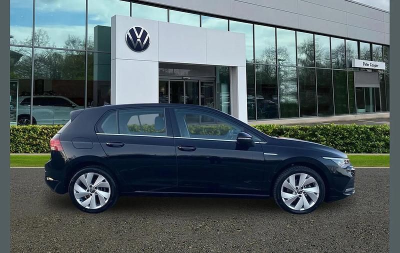 Used VW Golf VIII Style 147 HP (108 kW) 2023 Black Hatchback