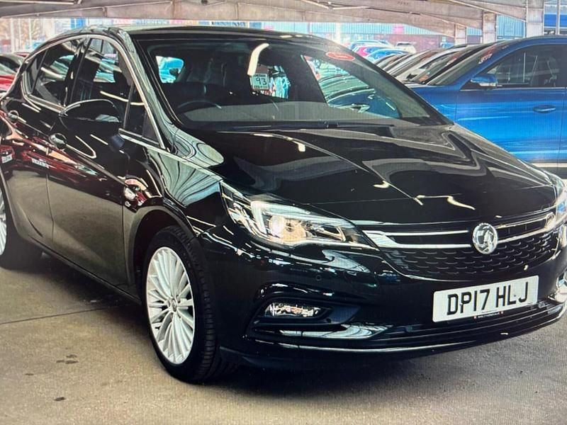 Used Vauxhall Astra Elite 150 HP (110 kW) 2017 Black Hatchback