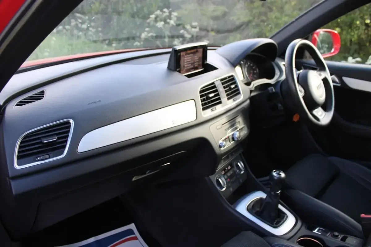 Begagnad Audi Q3 S-Line 2014 Röd SUV