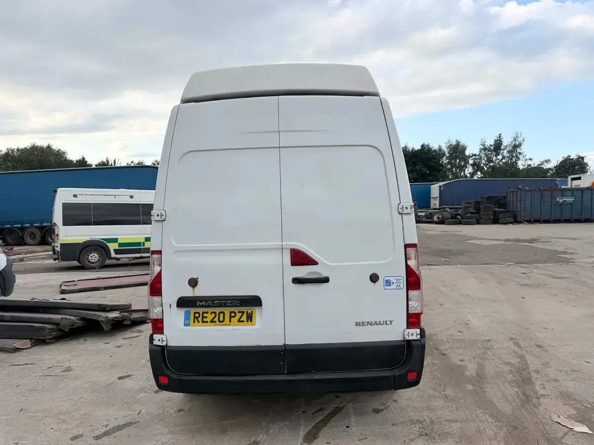 Used Renault Master Business 2020 White MPV