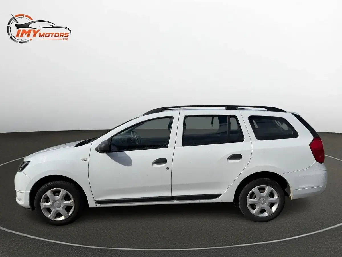 Used Dacia Logan MCV Ambiance 90 HP (66 kW) 2015 White Estate