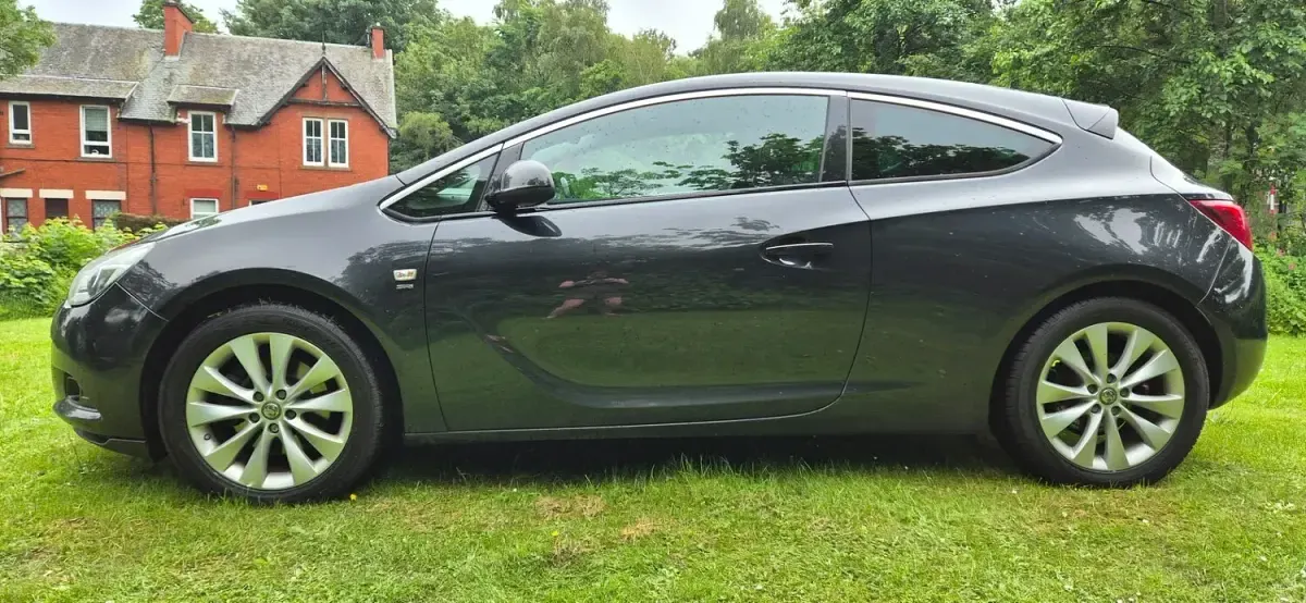 Used Vauxhall Astra GTC SRi 2015 Black Coupe