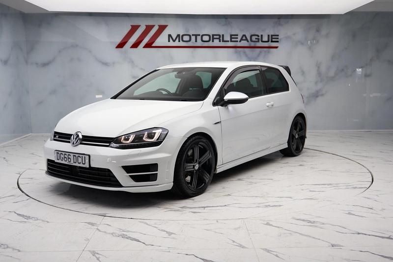 Used VW Golf VII R 2016 White Hatchback