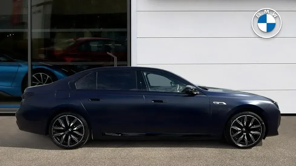Used BMW i7 Comfort Edition 478 kW (650 HP) 2024 Blue Sedan