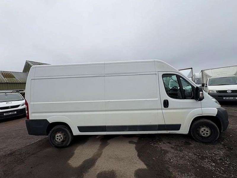 Used Peugeot Boxer 130 HP (95 kW) 2014 White Van