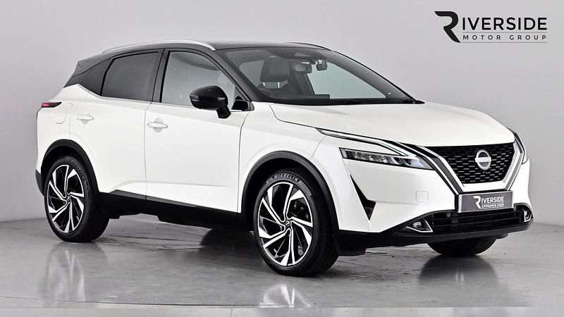 White Used 2022 Nissan Qashqai S SUV | £21,890 (A bit pricey) - Image 1/3