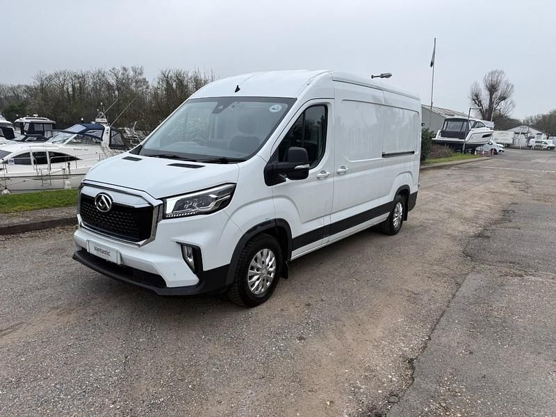 Used Maxus V90 204 HP (150 kW) 2023 White Van