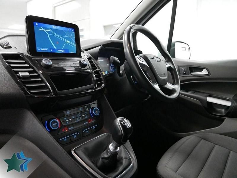 Used Ford Transit Connect Limited 120 HP (88 kW) 2020 White MPV