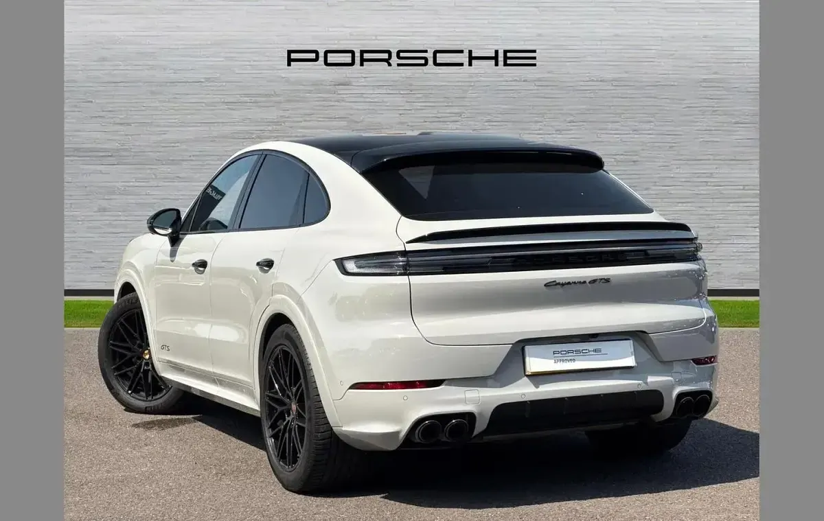 Used Porsche Cayenne 493 HP (362 kW) 2025 Grey SUV