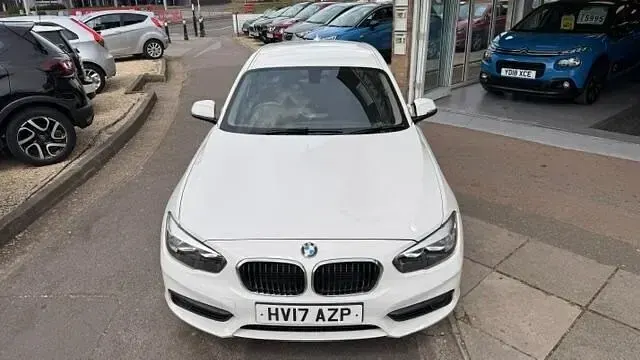 Used BMW 118 2017 Alpine white Hatchback