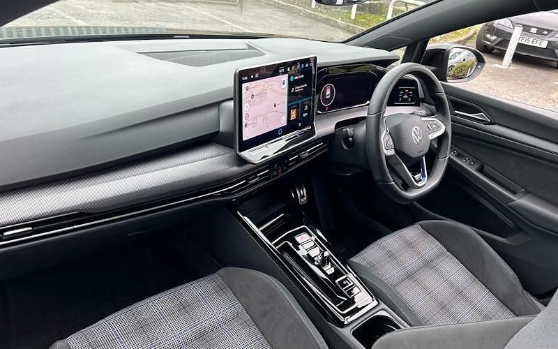 Used VW Golf VIII GTE 272 HP (200 kW) 2025 Black Hatchback