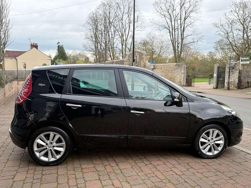 Used Renault Scénic III 110 HP (80 kW) 2012 Black MPV