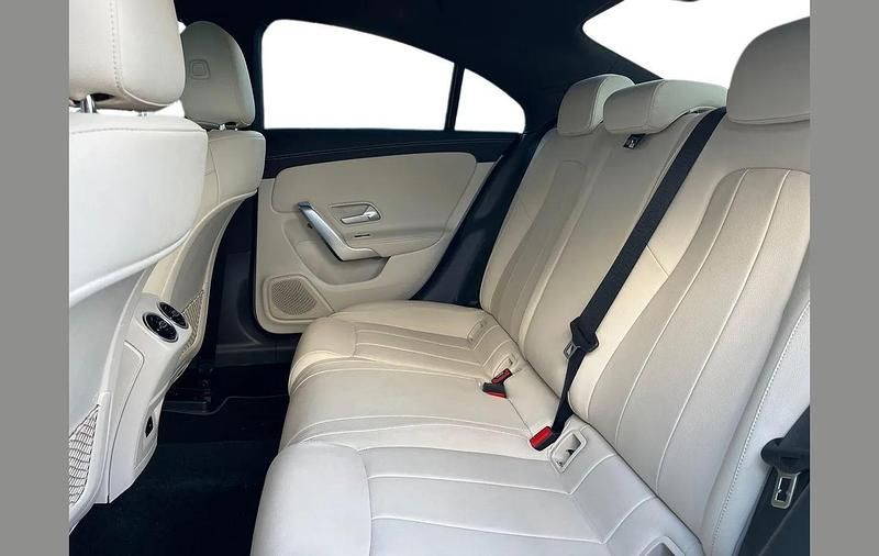 Used Mercedes CLA200 Executive 161 HP (118 kW) 2023 White Coupe