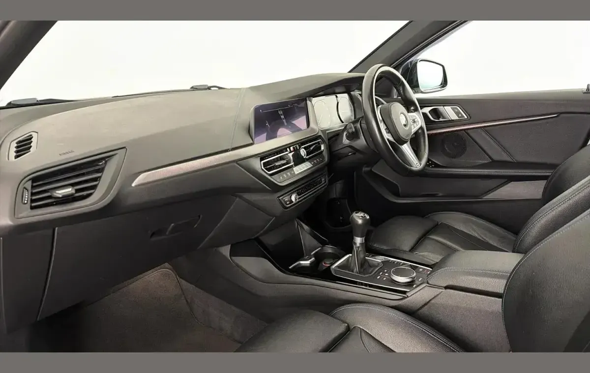 Used BMW 118 M Sport 140 HP (102 kW) 2020 Alpine white Hatchback