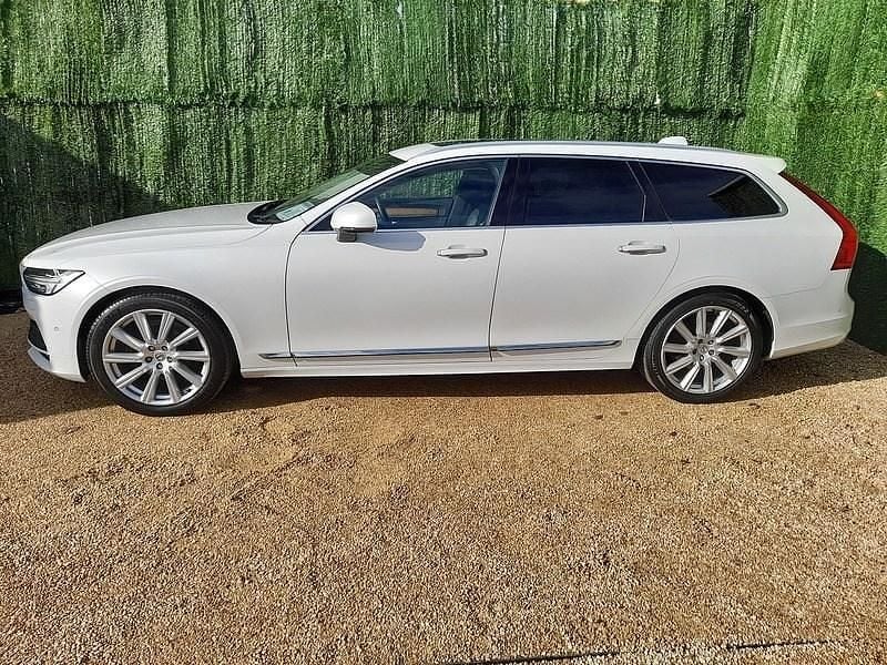 Used Volvo V90 Inscription 190 HP (139 kW) 2019 White Estate
