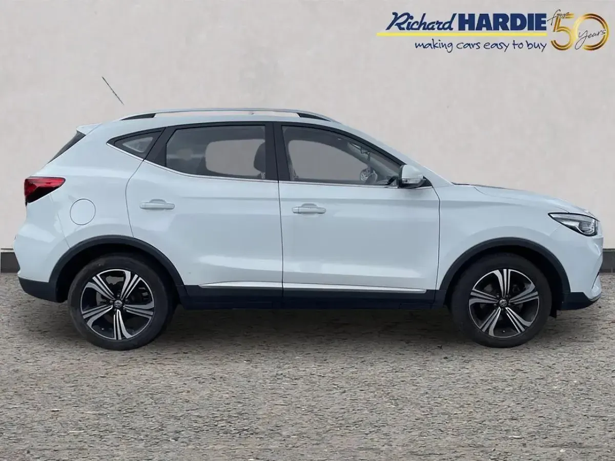 Used MG ZS Excite 105 HP (77 kW) 2023 White SUV