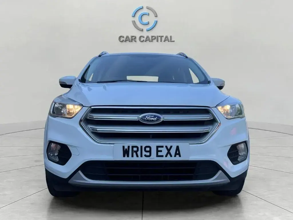 Used Ford Kuga Zetec 176 HP (129 kW) 2019 White SUV